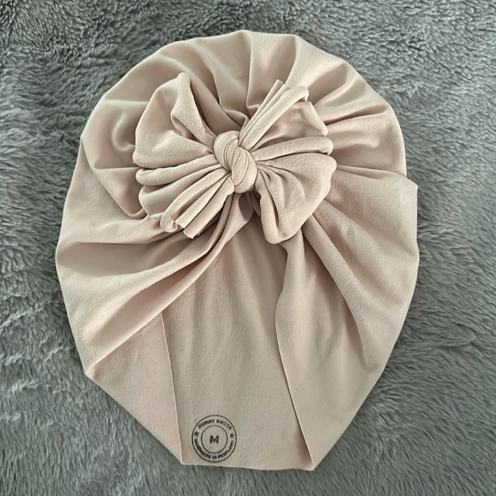Bunny Knots Raga - Pale Pink - Medium